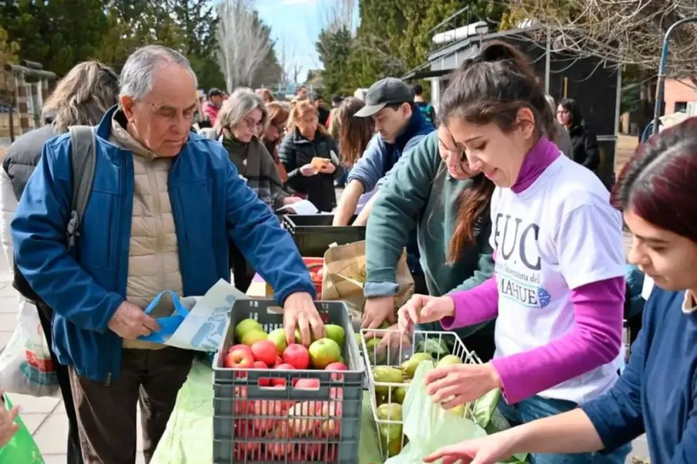 Neuquén: Hoy es la octava edición del Frutazo