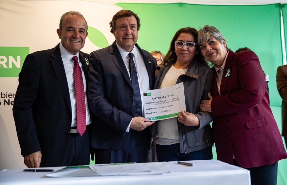 Comisionados administrarán fondos para servicios escolares y obras