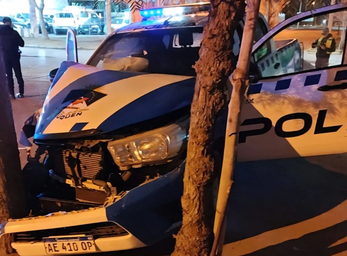 Manejaba alcoholizado y chocó con un patrullero