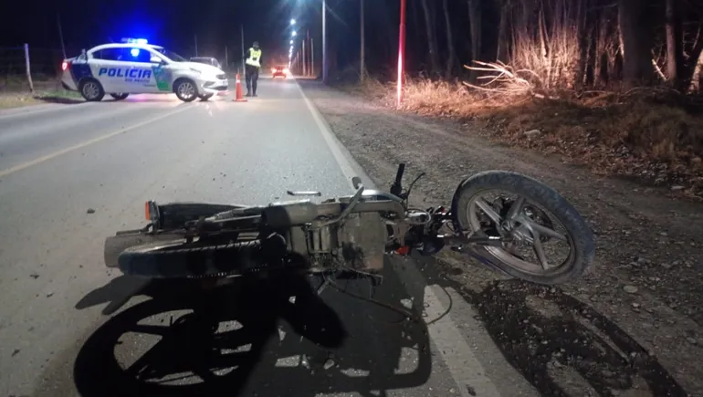 Cipolletti: Accidente fatal, un motociclista murió tras chocar contra una columna