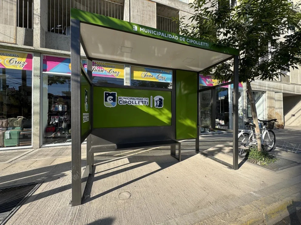 El Municipio instala nuevas garitas de colectivos en diferentes puntos de la ciudad