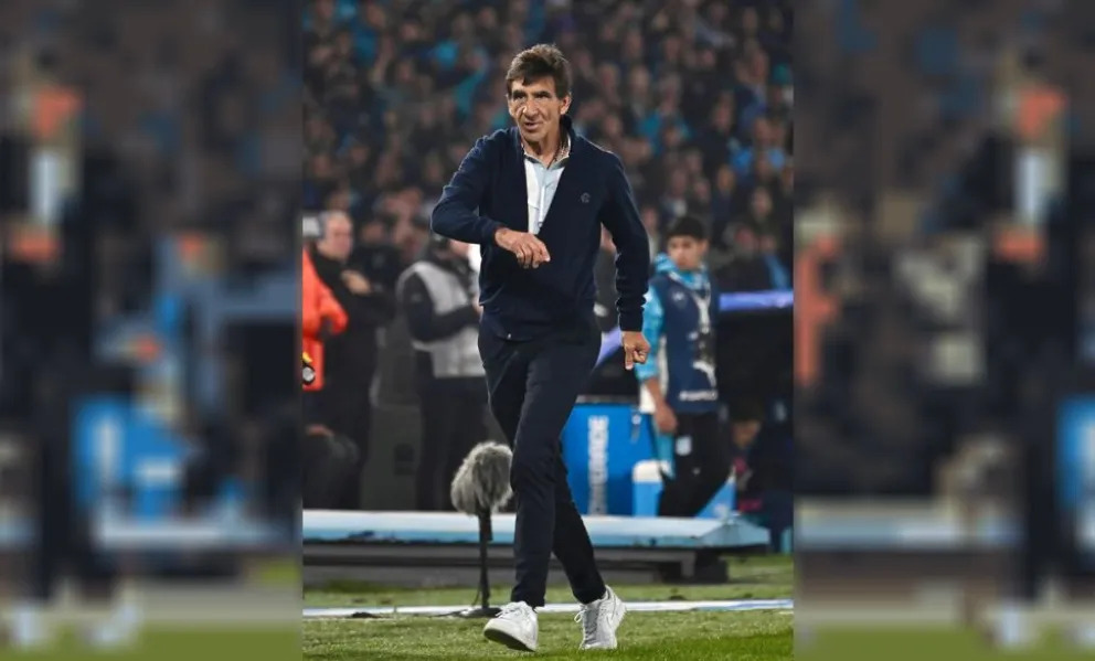 "Defraudé a mi gente": el entrenador de Racing se lamentó tras la derrota