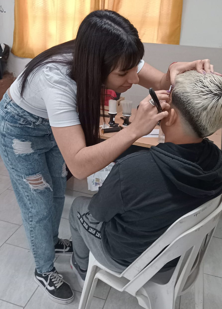 Corte de Pelo Gratuito en Luis PiedraBuena