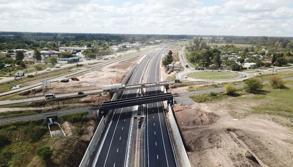 El Gobierno adjudicó la primera etapa de la concesión de las rutas del Mercosur