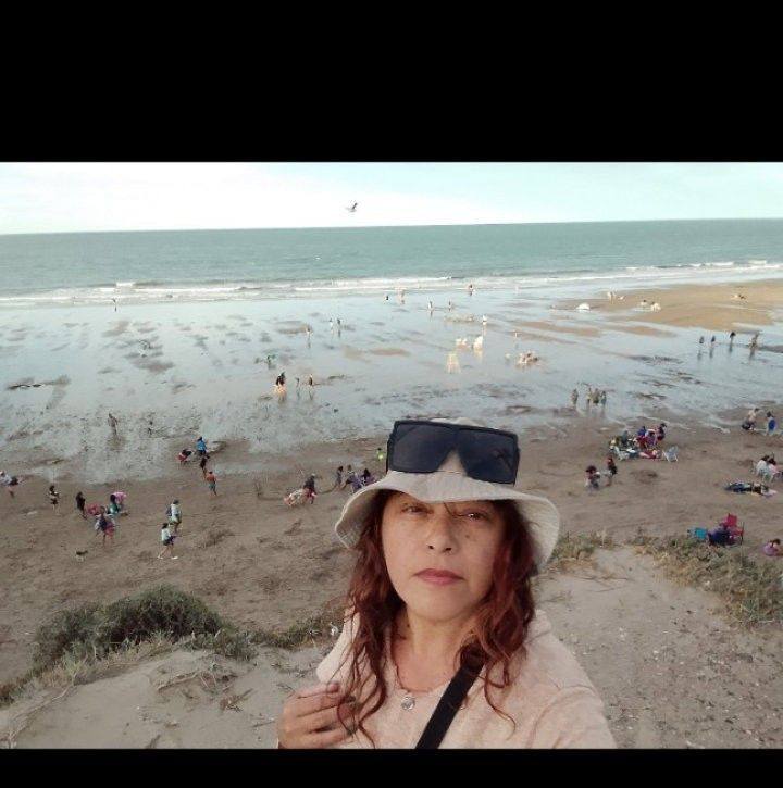 La mujer que sostiene 240 platos diarios hoy junta plata para una cirugía clave