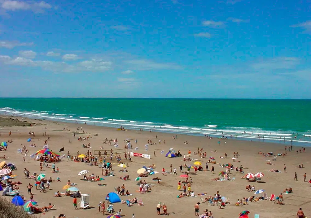 Las Grutas celebra 66 años: agenda con música y actividades