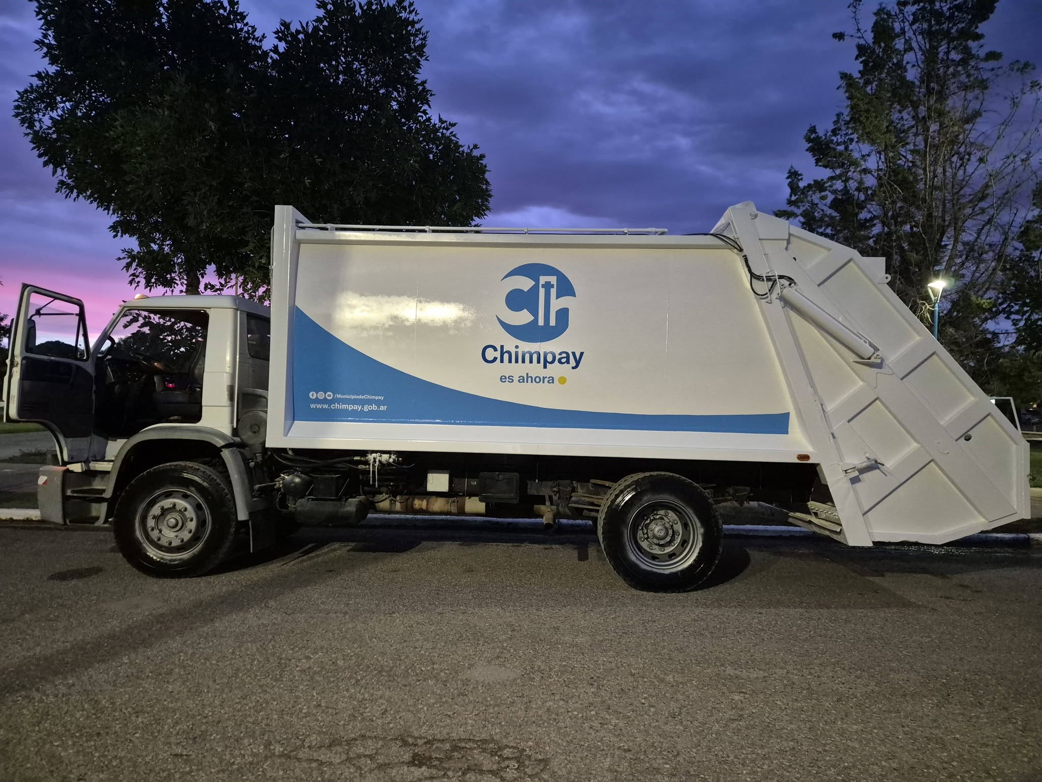 Un camión propio para un servicio clave: Chimpay mejora la recolección de residuos