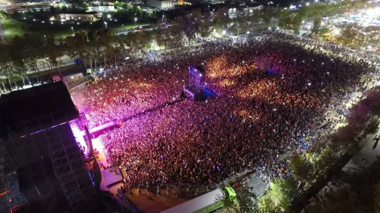 Comienza la Fiesta de la Manzana 2026 en Roca: Día 1 con Ysy A y Neo Pistea