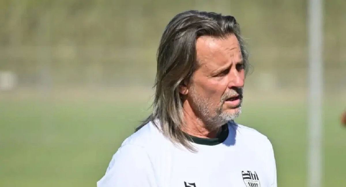 “Prefiero que me toque a mí y no a uno de mi familia”: por qué Cravero dejó el club Cipolletti a 9 días del debut