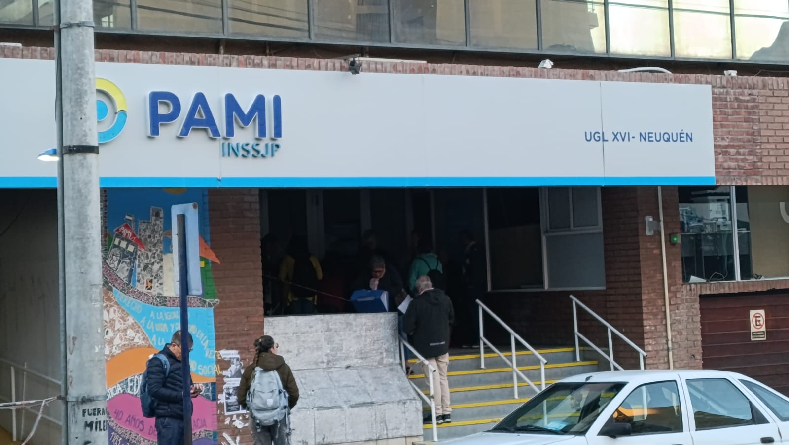 Incendio en el PAMI: afiliados sufren la atención limitada y un detenido por el hecho