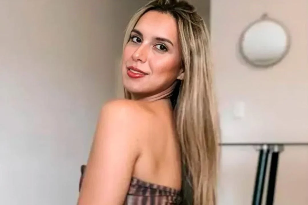 Agostina Páez regresará al país con una pena de 2 años por injuria racial