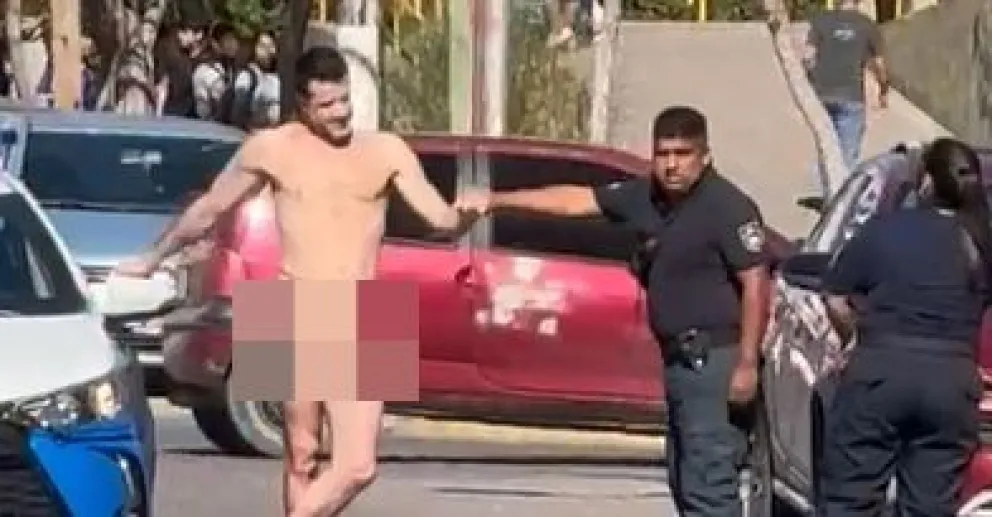 Hombre desnudo en zona céntrica de Neuquén: qué hay detrás del hecho