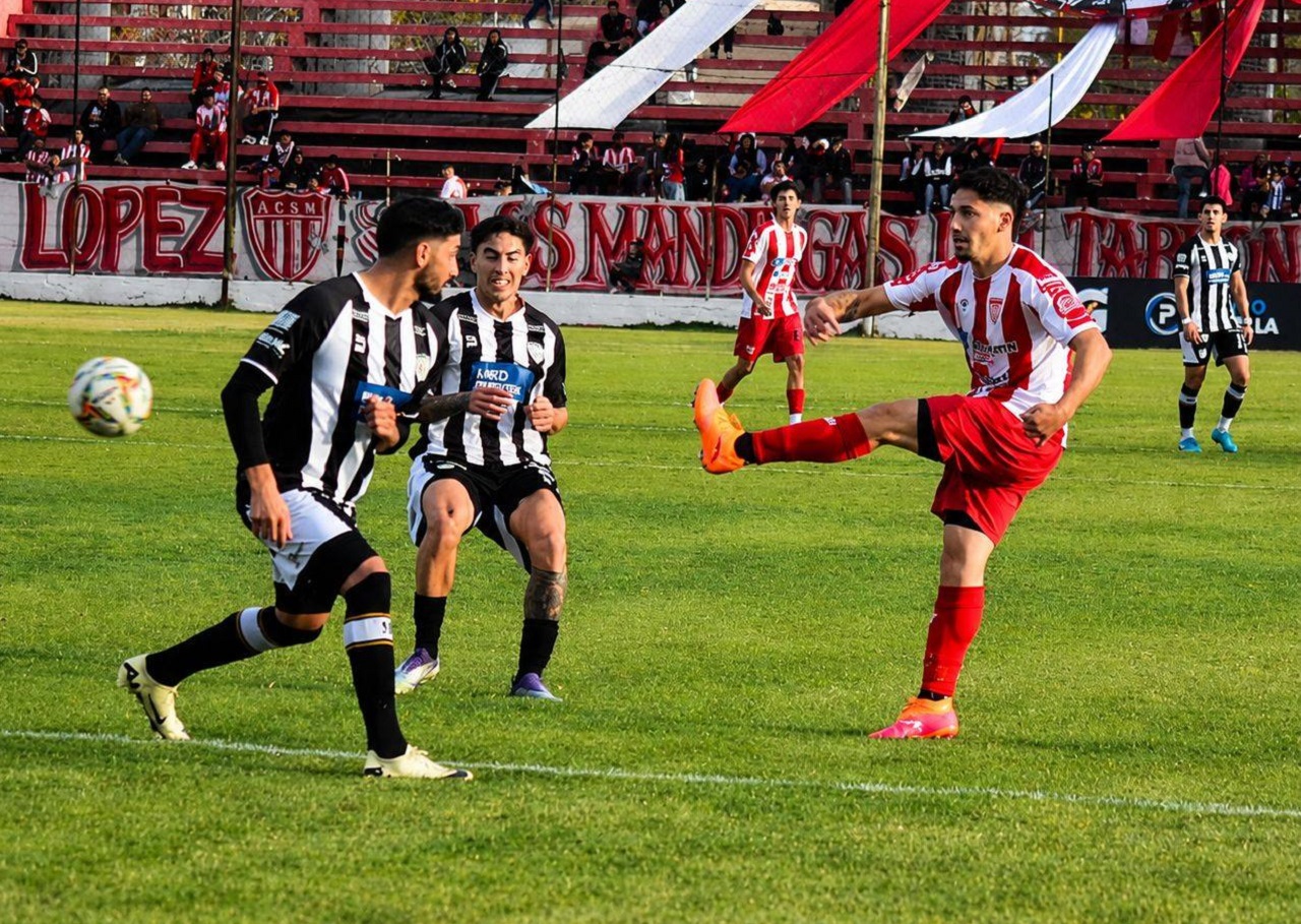 Un golazo frenó el envión de Cipolletti que cayó ante San Martín en Mendoza