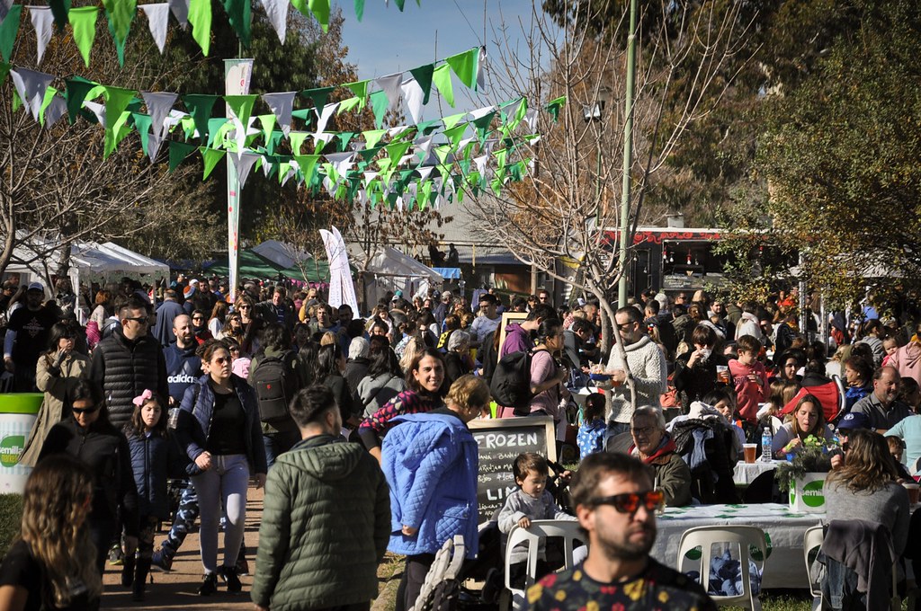 Feria Semilla en Cipolletti: tres días de gastronomía, fútbol y emprendedores