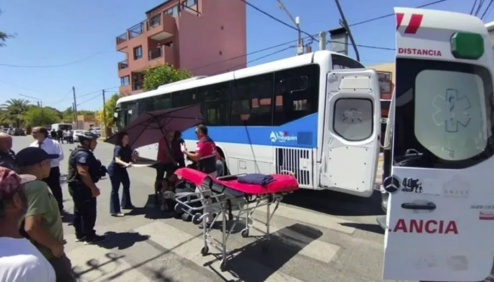 Atropelló tres veces a una mujer con un colectivo y quedó a un paso de evitar el juicio