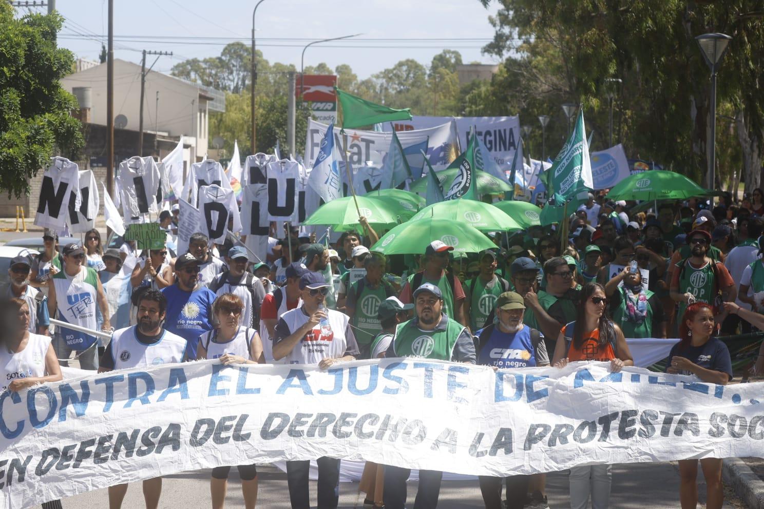 Sin oferta salarial, se activa el Frente Sindical en Río Negro