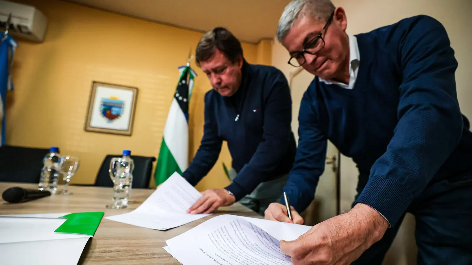 Contralmirante Cordero comprará nuevos vehículos con el bono petrolero